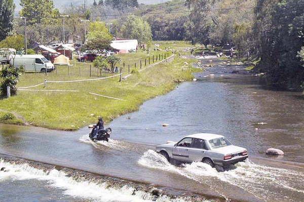 Joven santiaguentildeo murioacute ahogado en el riacuteo de Guayamba