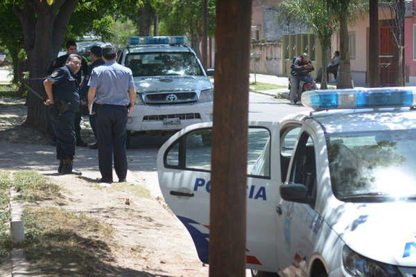 Dame la plata dame la billetera o te mato amenazoacute a su vecino mientras lo apuntaba con un arma