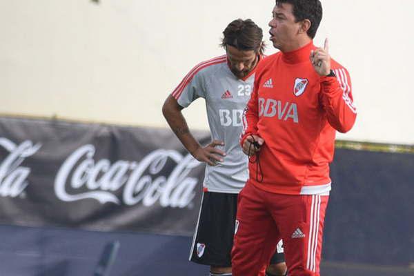 Gallardo piensa en darle minutos a Pratto