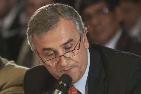 Gerardo Morales participoacute de un congreso de energiacuteas renovables