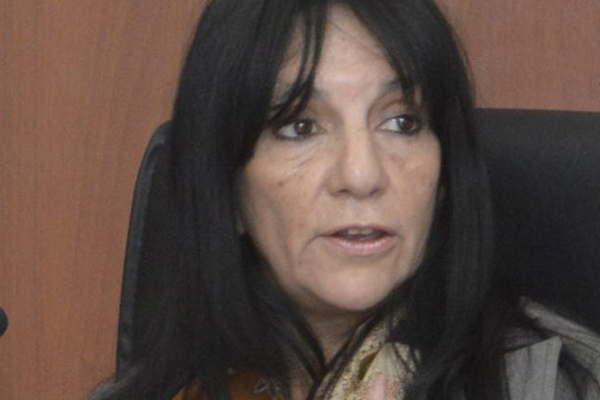 Lo condenan por golpear y amenazar a joven pareja