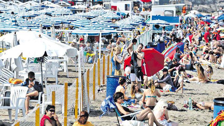 En los balnearios atraen a los turistas con interesantes rebajas y descuentos