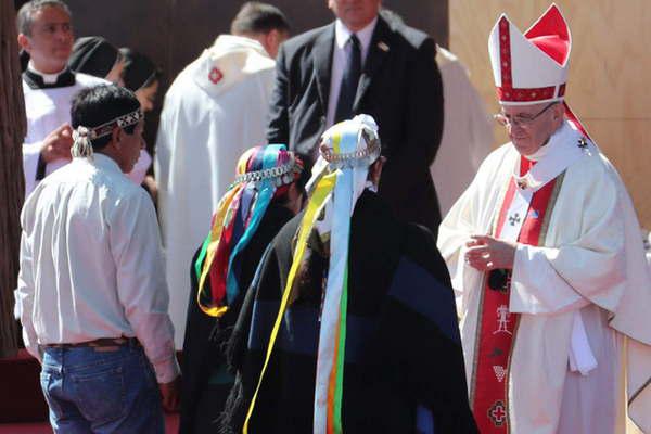 El papa Francisco pidioacute el reconocimiento de los mapuches pero los instoacute a dejar la violencia