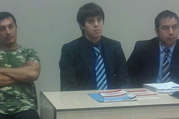 Preso por rociar con alcohol a su pareja y forzarla para tener sexo