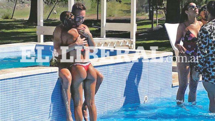 Cinthia reveloacute quieacuten es el joven de la foto