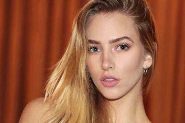 Contorsionista de ShowMatch coquetea con Nazareno Casero  