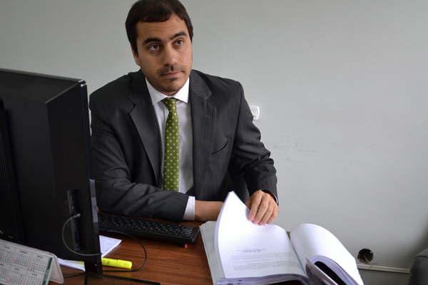 Golpeoacute a su madre e intentoacute prender fuego la vivienda 