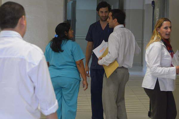 Joven convulsionoacute se golpeoacute la cabeza  y en estado de coma dio a luz a su bebeacute 