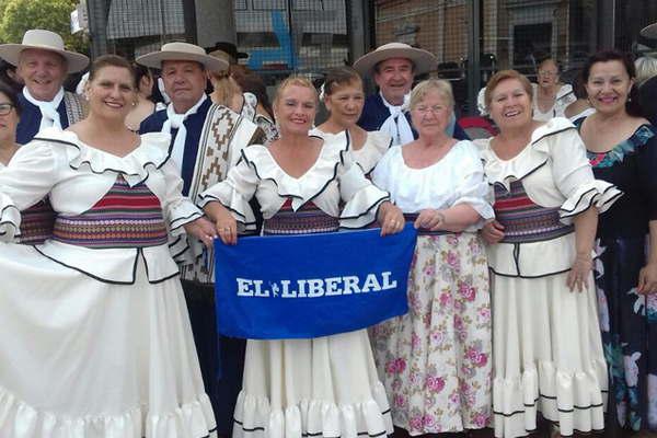 Los argentinos viven y sienten el folclore y la naturaleza que ofrece la ciudad de Cosquiacuten