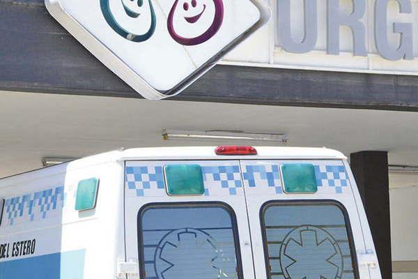 Nintildeo de 2 antildeos se golpeoacute en la cabeza con una maacutequina de cortar plaacutestico