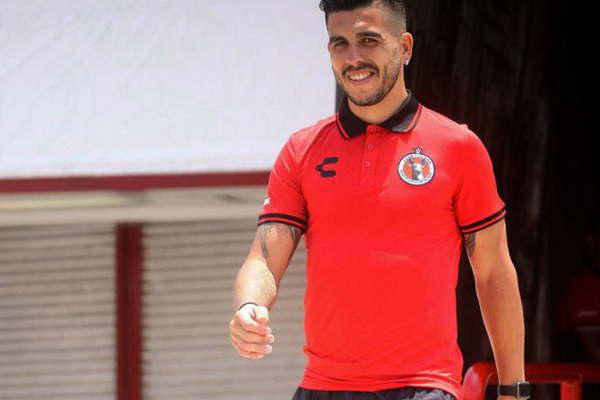 El santiaguentildeo Kalinski se acerca a Banfield