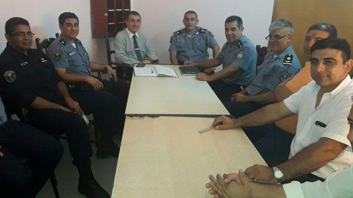 Reunión de trabajo  con todos los jefes de las dependencias policiales del �rea