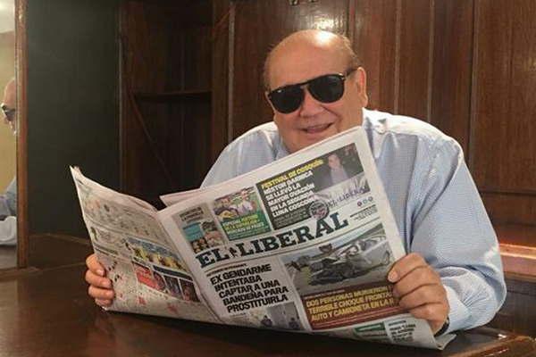 Leo Dan de paso por Santiago habloacute de su presente artiacutestico y sus planes