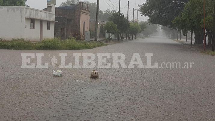 Tras el calor llegoacute una intensa tormenta a Friacuteas