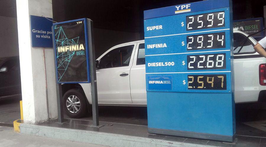 El aumento en las naftas llegoacute a Santiago