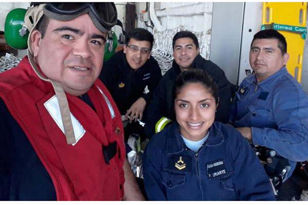 Pamela Uriarte la joven santiaguentildea que hace historia en el rompehielos Almirante Iriacutezar