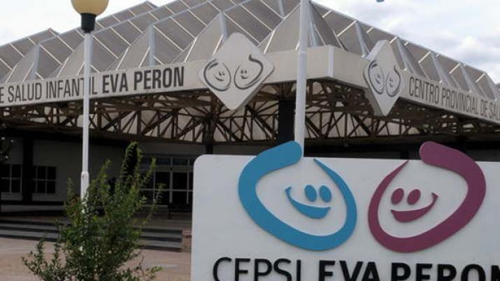 Beltraacuten- un ladrillazo arrojado a un colectivo impactoacute en la cabeza de un nene