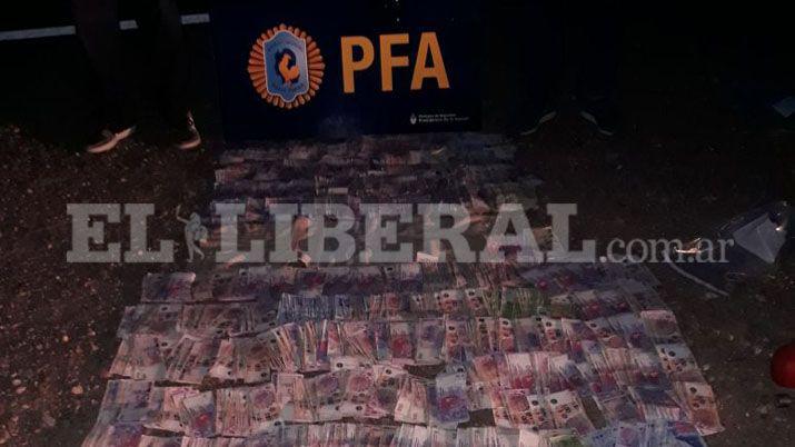 Policía Federal detuvo a tres cordobeses con 500 mil pesos