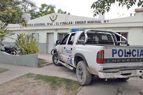 Su mujer no le dio plata para las cervezas y eacutel se desquitoacute ahorcaacutendole un gatito