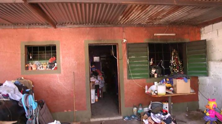 Le incendian la casa y mueren carbonizados perros y gatos