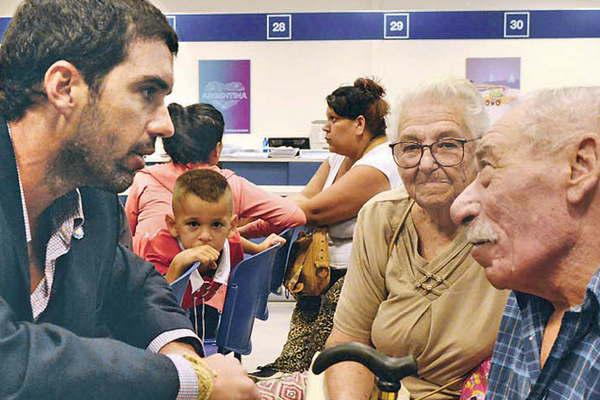 Hay maacutes de 13 mil jubilados santiaguentildeos que ya accedieron a la Reparacioacuten Histoacuterica