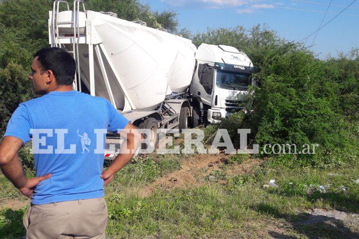 Por fortuna el conductor del pesado transporte no resultó con lesiones