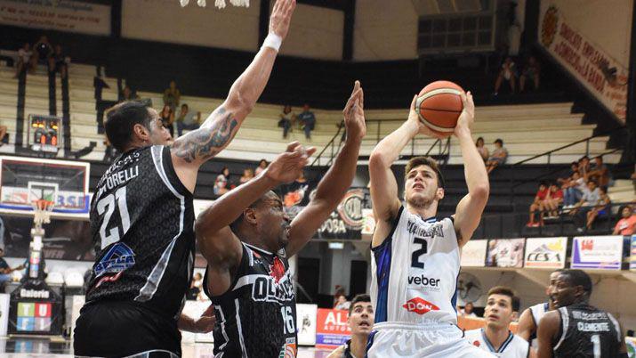 Oliacutempico recuperoacute la sonrisa ante su gente