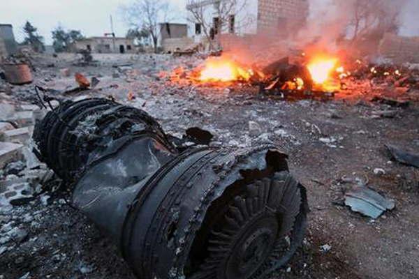 Rebeldes sirios derribaron un avioacuten de combate ruso y asesinaron a su piloto