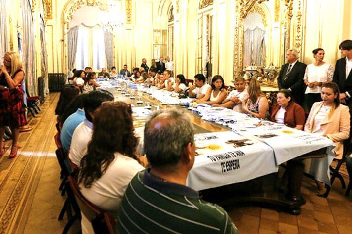 El presidente de la Nación se reunió con los familiares de la tripulación en Casa Rosada