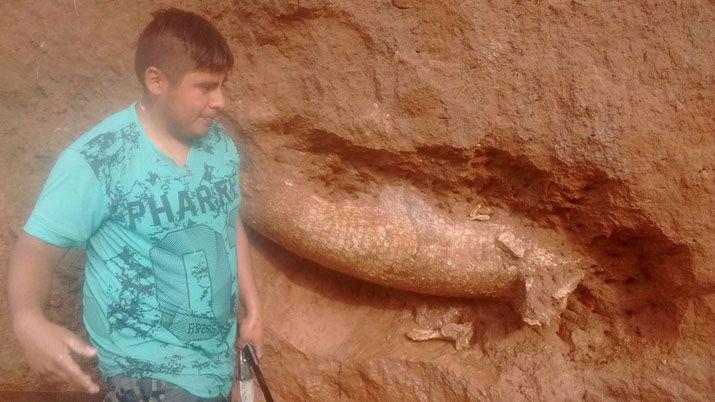 Tucumn- mientras pescaban encontraron restos fósiles 