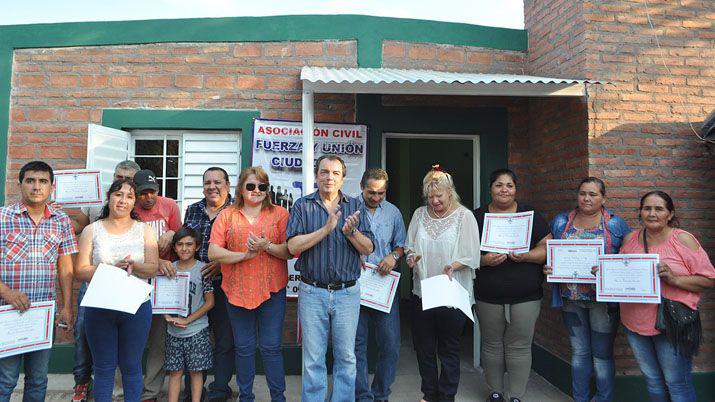 Entregan de viviendas sociales en La Banda