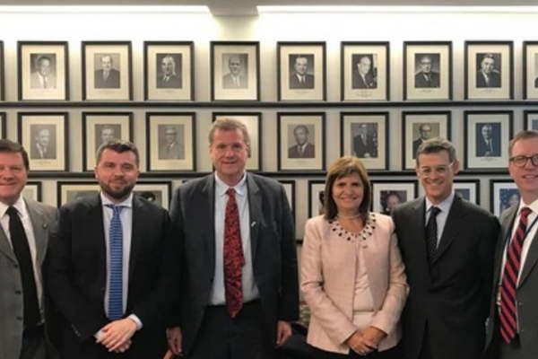 Bullrich busca acuerdos en la lucha contra el terrorismo