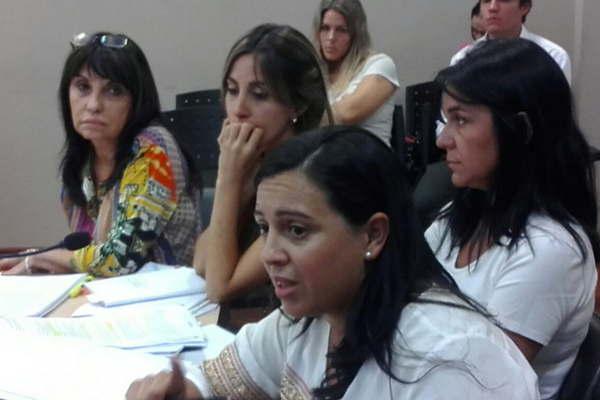 Piden prisioacuten preventiva para madre acusada de dar a luz y matar al bebeacute en casa de patrones abogados