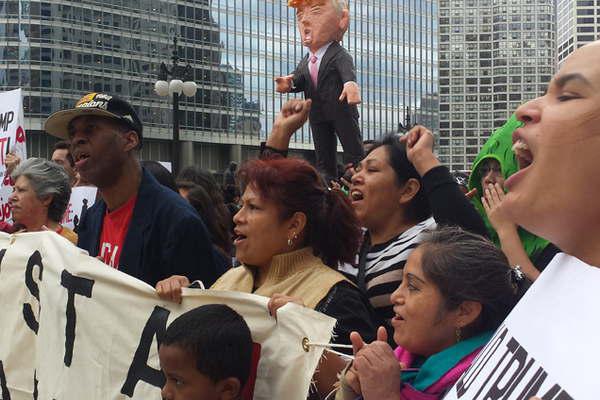 Centenares de personas marcharon en Washington contra las poliacuteticas migratorias de Donald Trump