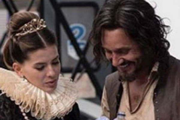 Elogios de Vicuntildea para la China Suaacuterez  