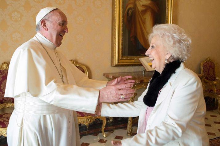El Papa Francisco recibió en el Vaticano a Estela de Carlotto