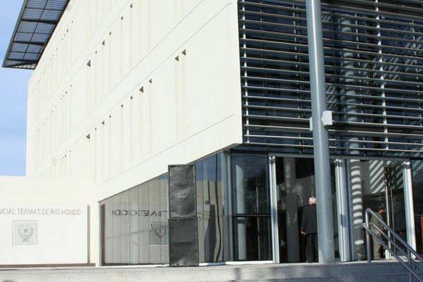 Atacoacute a golpes a su pareja y provocoacute que adelantara el parto de su hijo