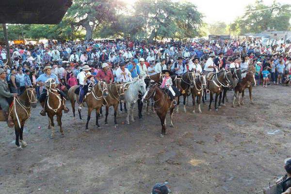 Arrancan mantildeana las tradicionales Trincheras de Carnaval de Icantildeo