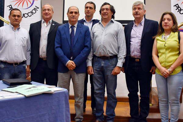 Lanzaron las Nuevas recetas agronoacutemicas  de compra y aplicacioacuten de productos fitosanitarios