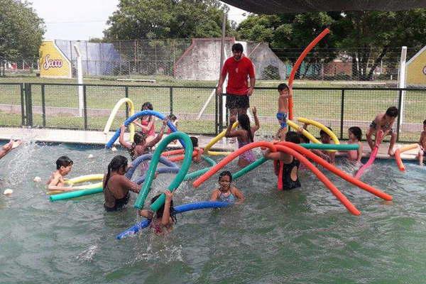 Los chicos del Hogar de Nintildeos Eva Peroacuten vivieron unas vacaciones a pura diversioacuten