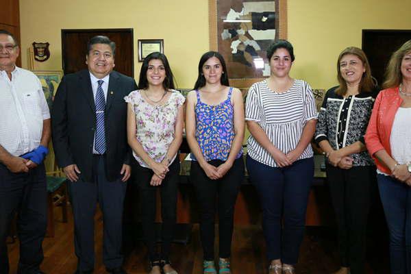 Las autoridades de la Unse se reunieron con los alumnos que viajaraacuten a Alemania