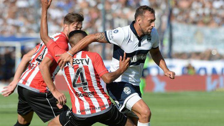 Gimnasia y Estudiantes empataron en el claacutesico platense