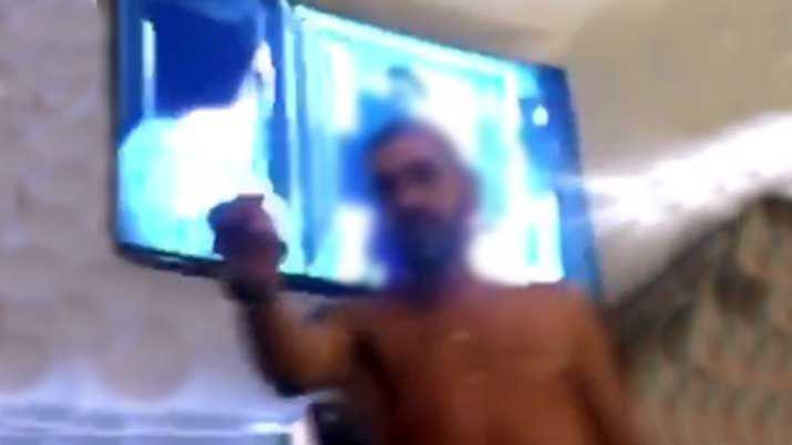 Ordenan aprehender a empresario de la noche santiaguentildea por violencia de geacutenero