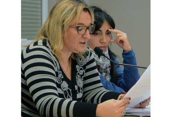 Confuso caso- una menor se fugoacute reaparecioacute y ahora el padre estaacute proacutefugo