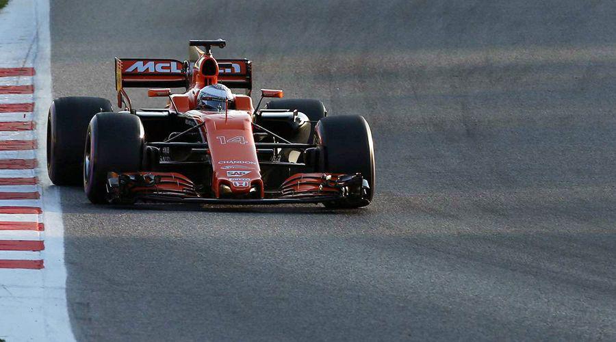 Fernando Alonso seraacute el primero en probar el nuevo McLaren