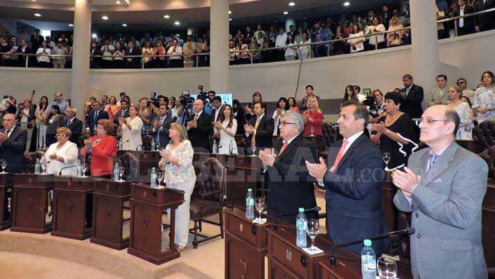 La Legislatura santiaguentildea inicioacute el periacuteodo parlamentario