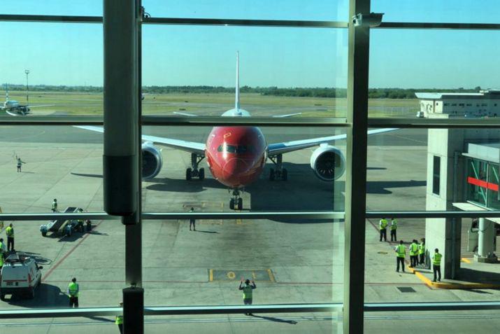 El primer vuelo de la empresa extranjera llegó al Aeropuerto Internacional de Ezeiza
