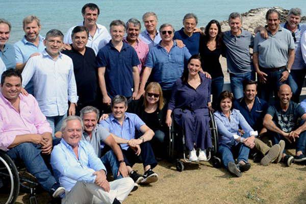 Macri encabezaraacute hoy en Chapadmalal la reunioacuten con el gabinete ampliado