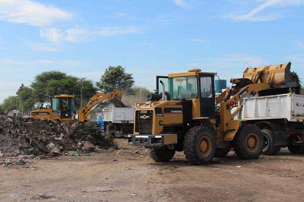 El municipio recolectoacute  90 toneladas de basura en el barrio Reconquista