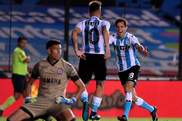 Tercer triunfo en fila de Racing 
